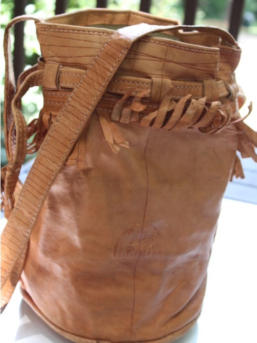 Vintage Moroccan leather bucket bag - Picture 9 of 11